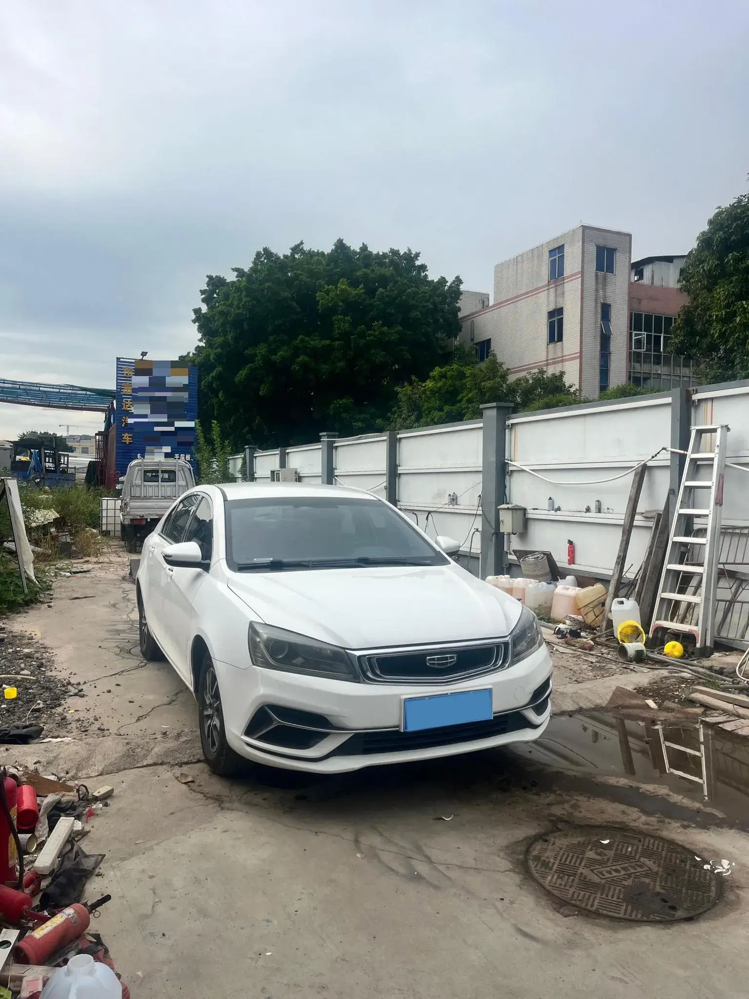 2019 GEELY EMGRAND thumbnail 3