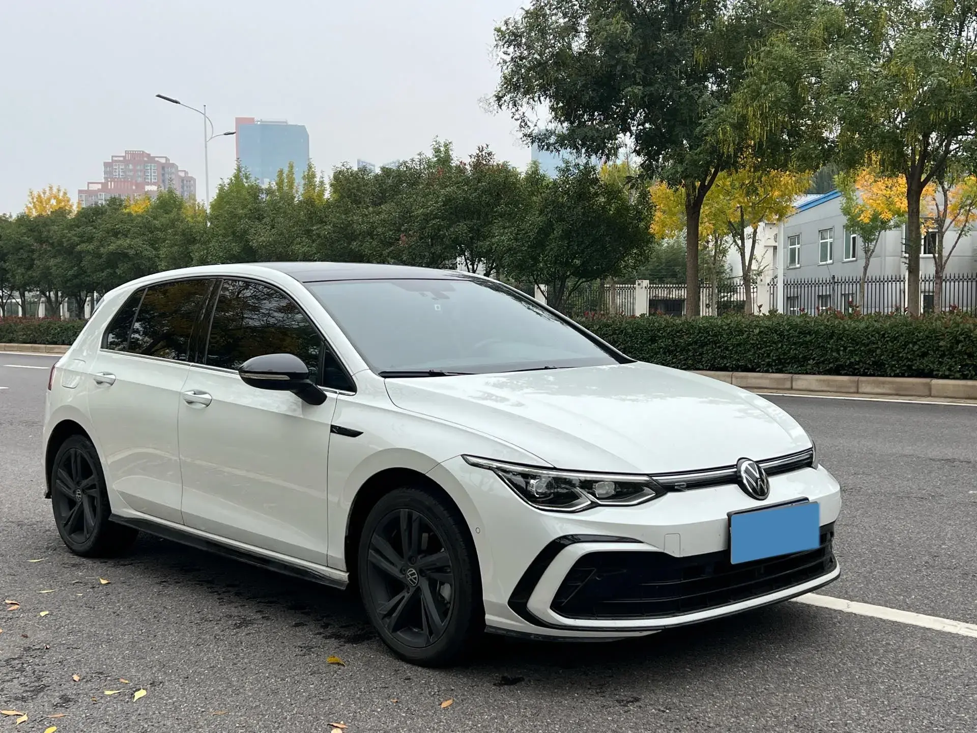 2021 VOLKSWAGEN GOLF thumbnail 3
