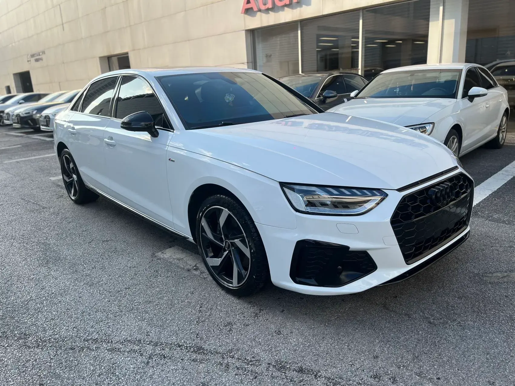 2023 AUDI A4L thumbnail 3