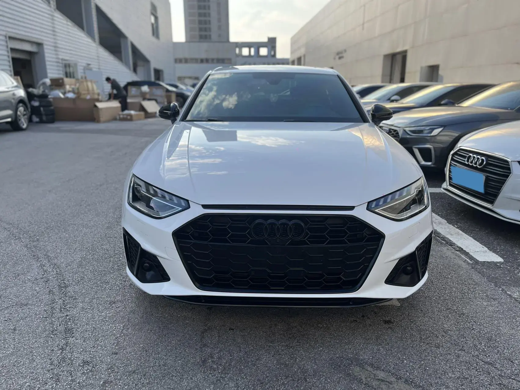 2023 AUDI A4L thumbnail 2