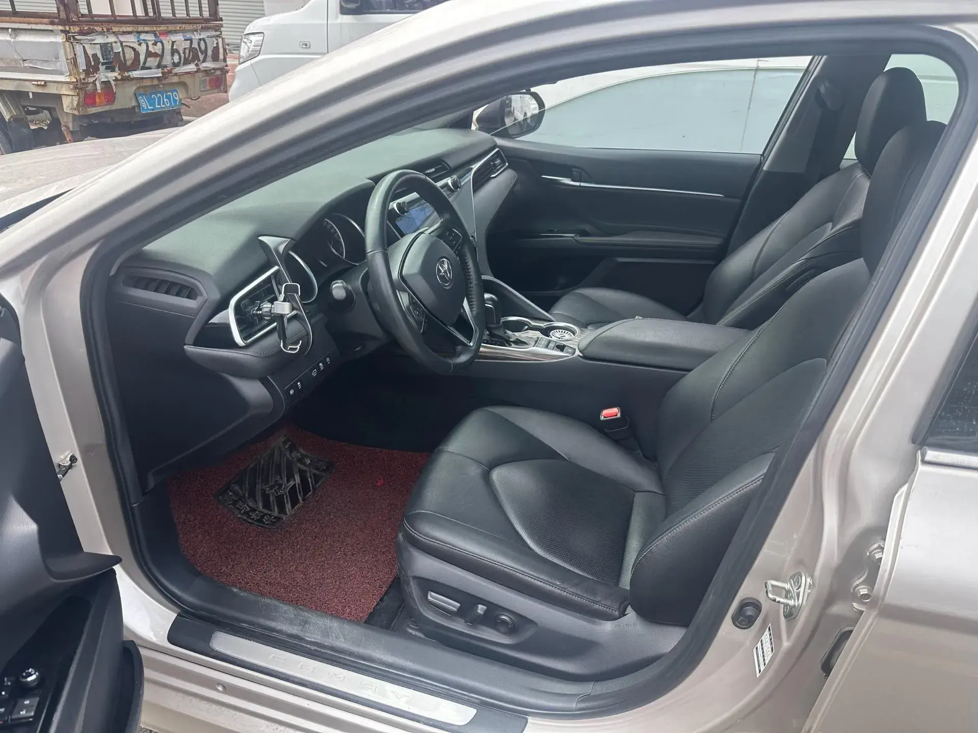 2019 TOYOTA CAMRY thumbnail 2