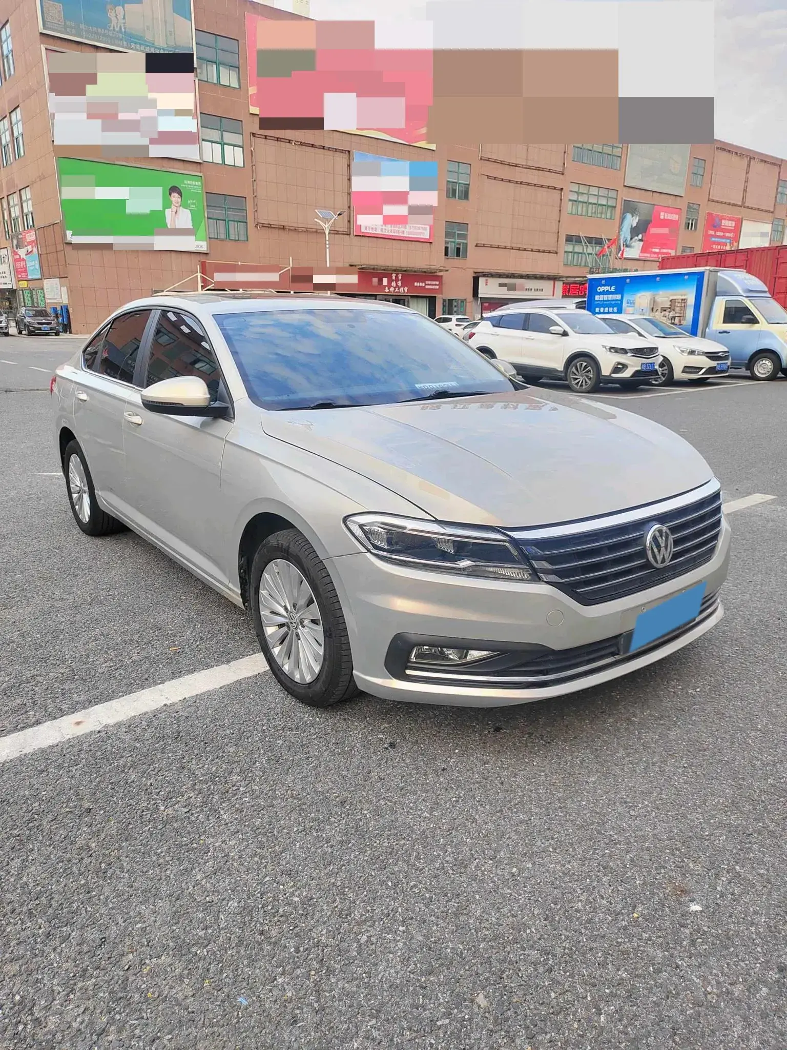 2018 VOLKSWAGEN LAVIDA thumbnail 3