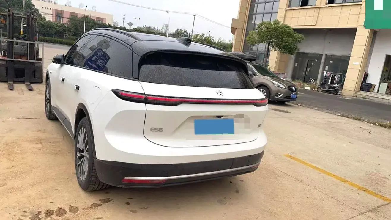 2024 NIO ES6 thumbnail 3