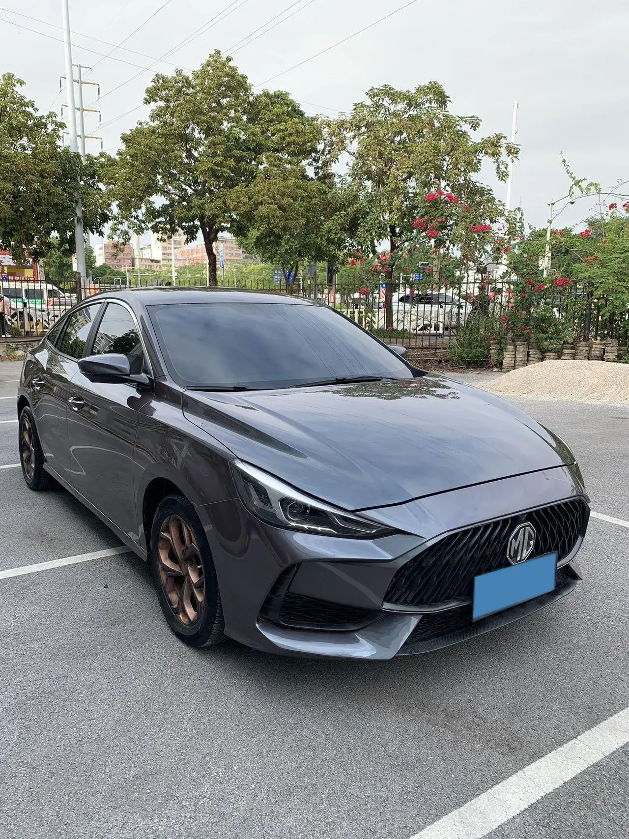 2021 MG 5 thumbnail 3