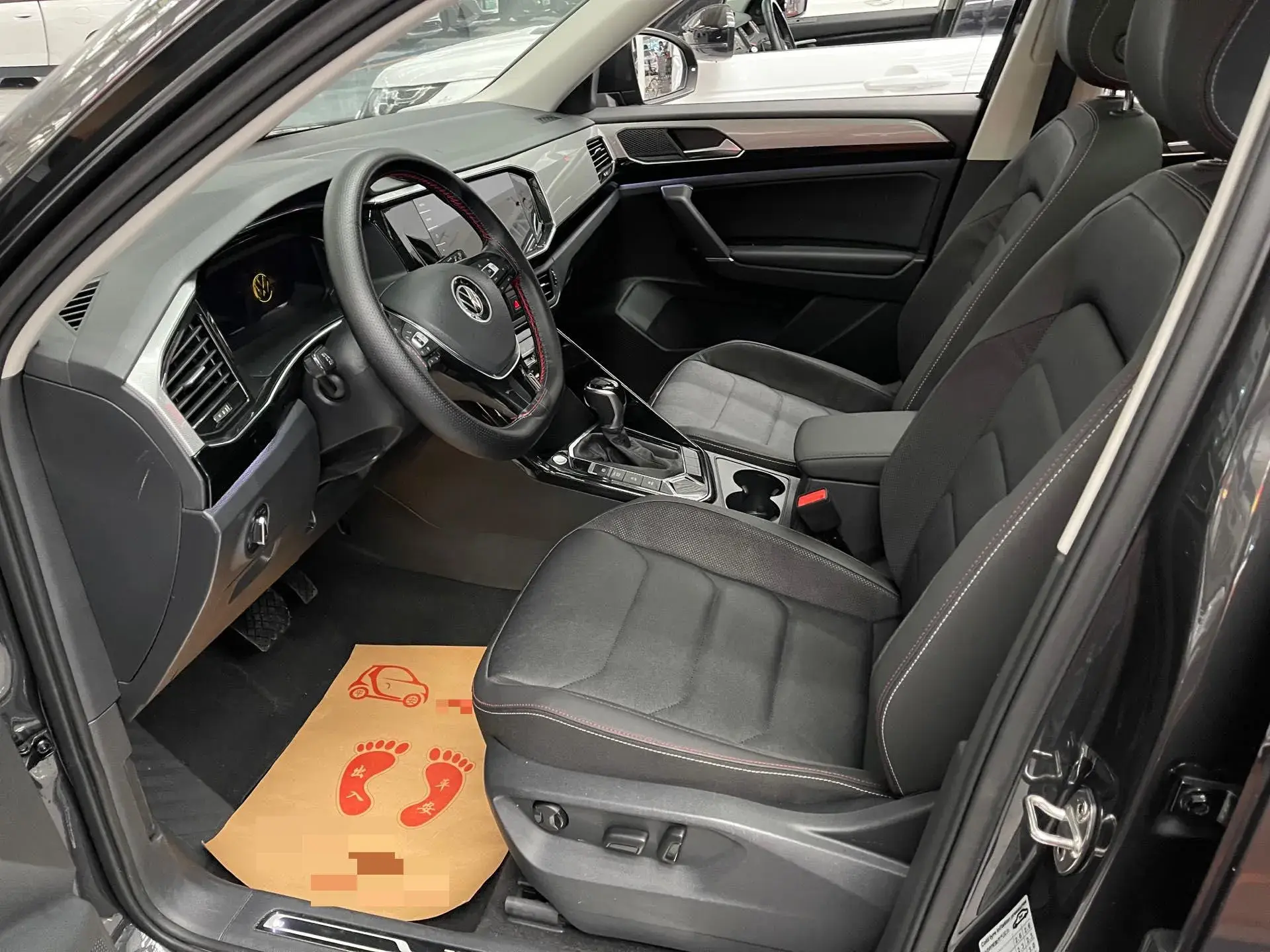 2022 VOLKSWAGEN TAYRON thumbnail 4