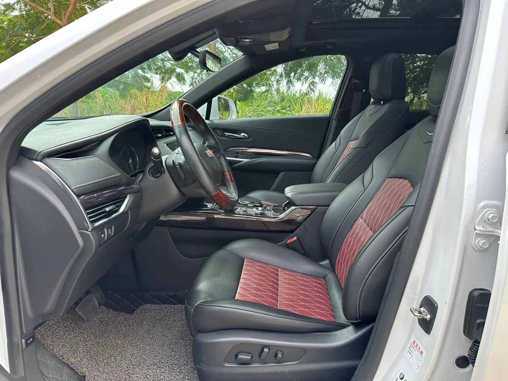 2020 CADILLAC XT4 thumbnail 3