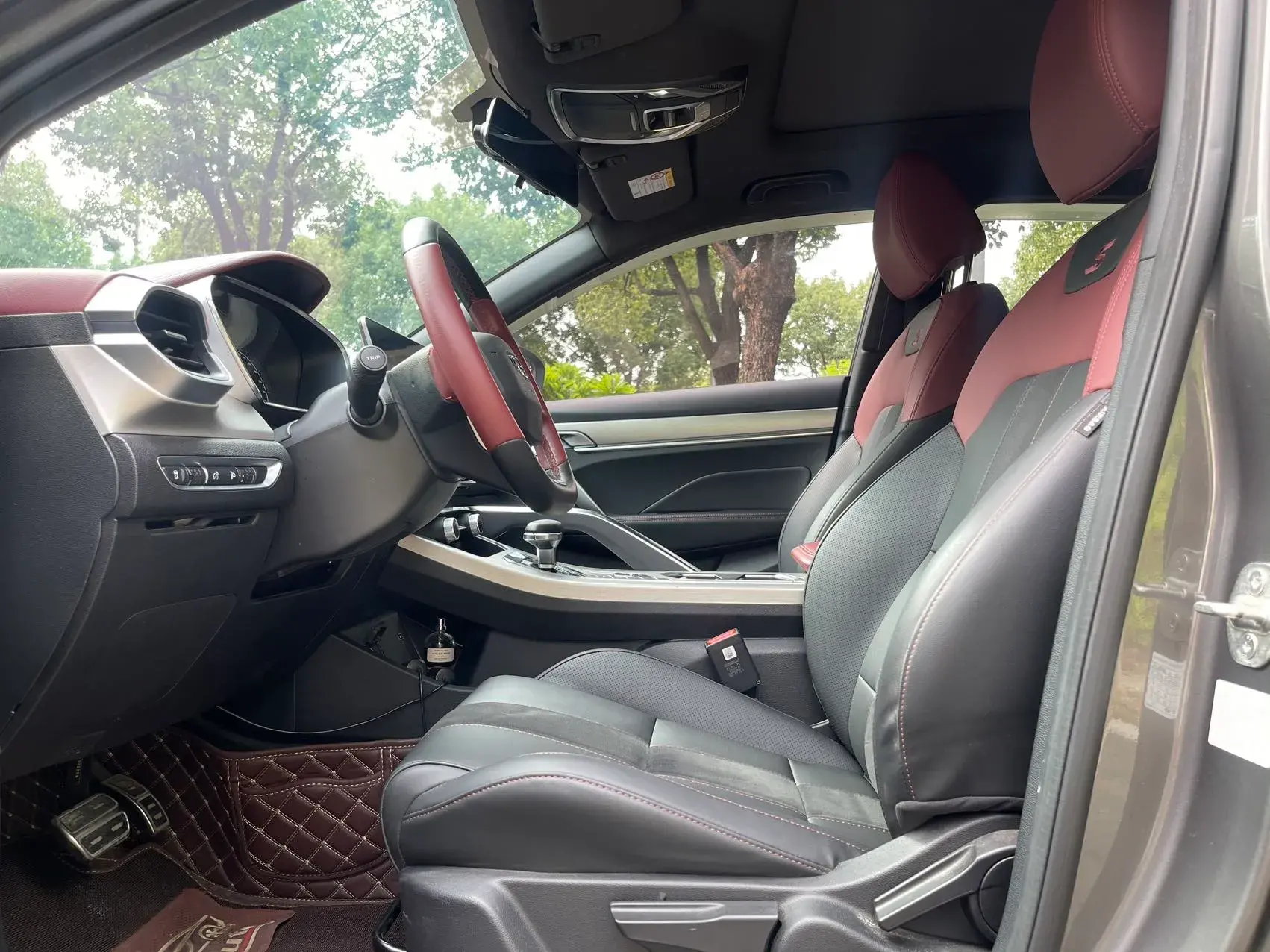 2021 GEELY COOLRAY thumbnail 4