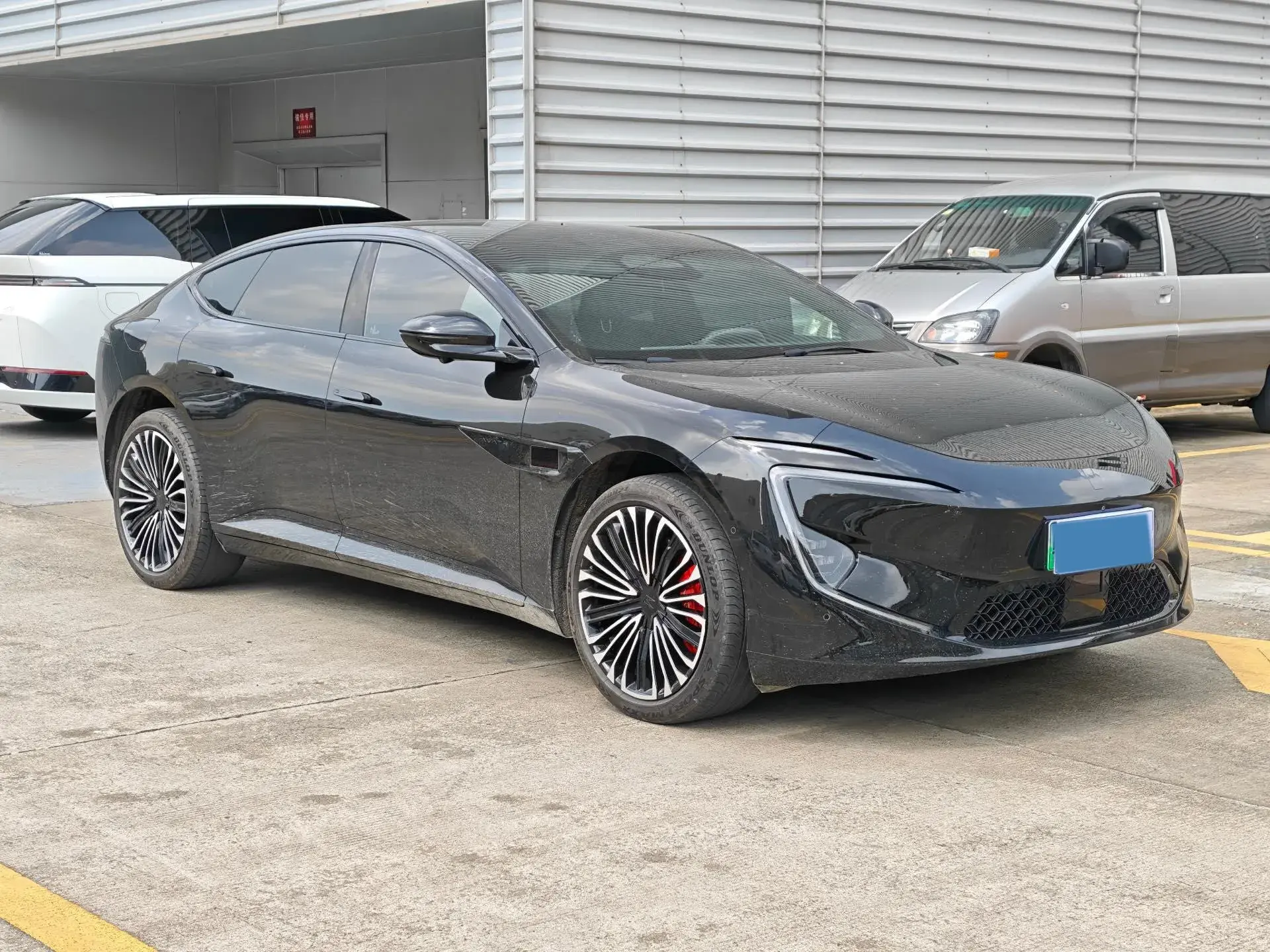 2025 AVATR 12 thumbnail 3