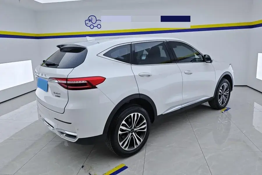 2021 HAVAL F7 thumbnail 2