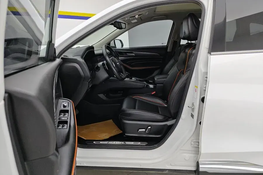 2021 HAVAL F7 thumbnail 4