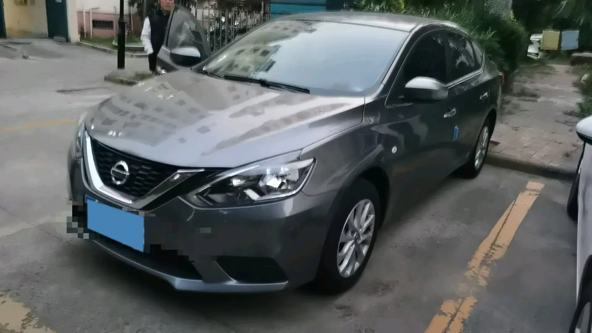 2024 NISSAN SYLPHY view 1