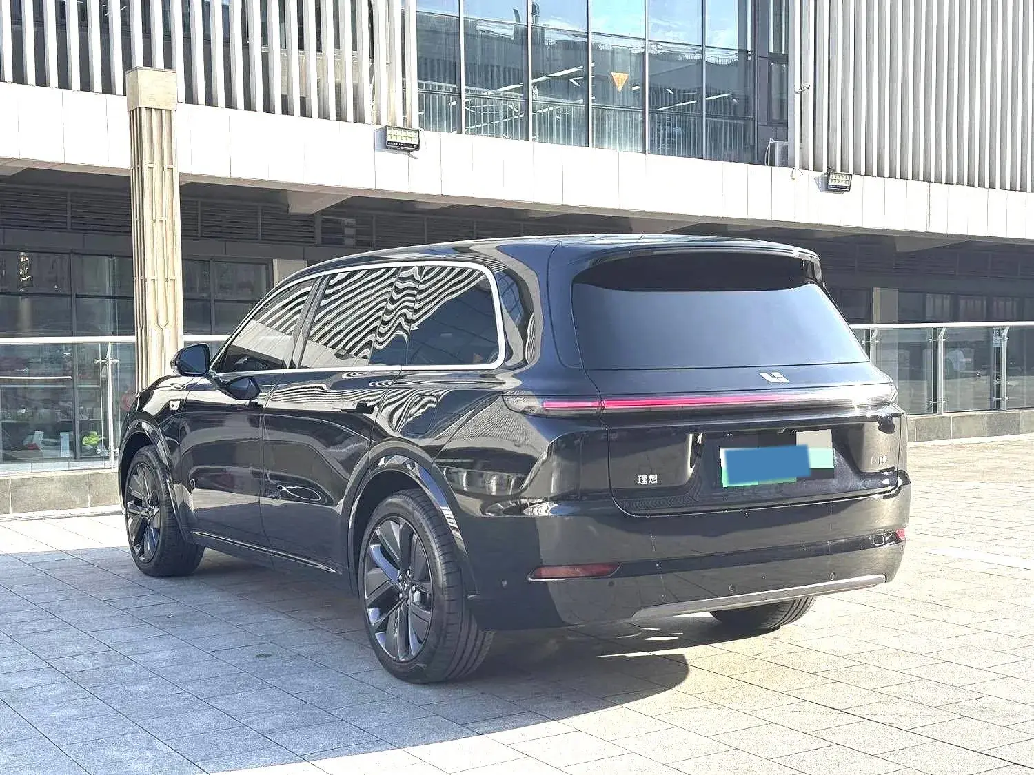 2022 LI L9 thumbnail 4