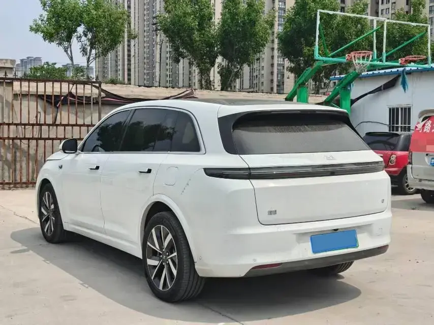 2023 LI L7 thumbnail 3