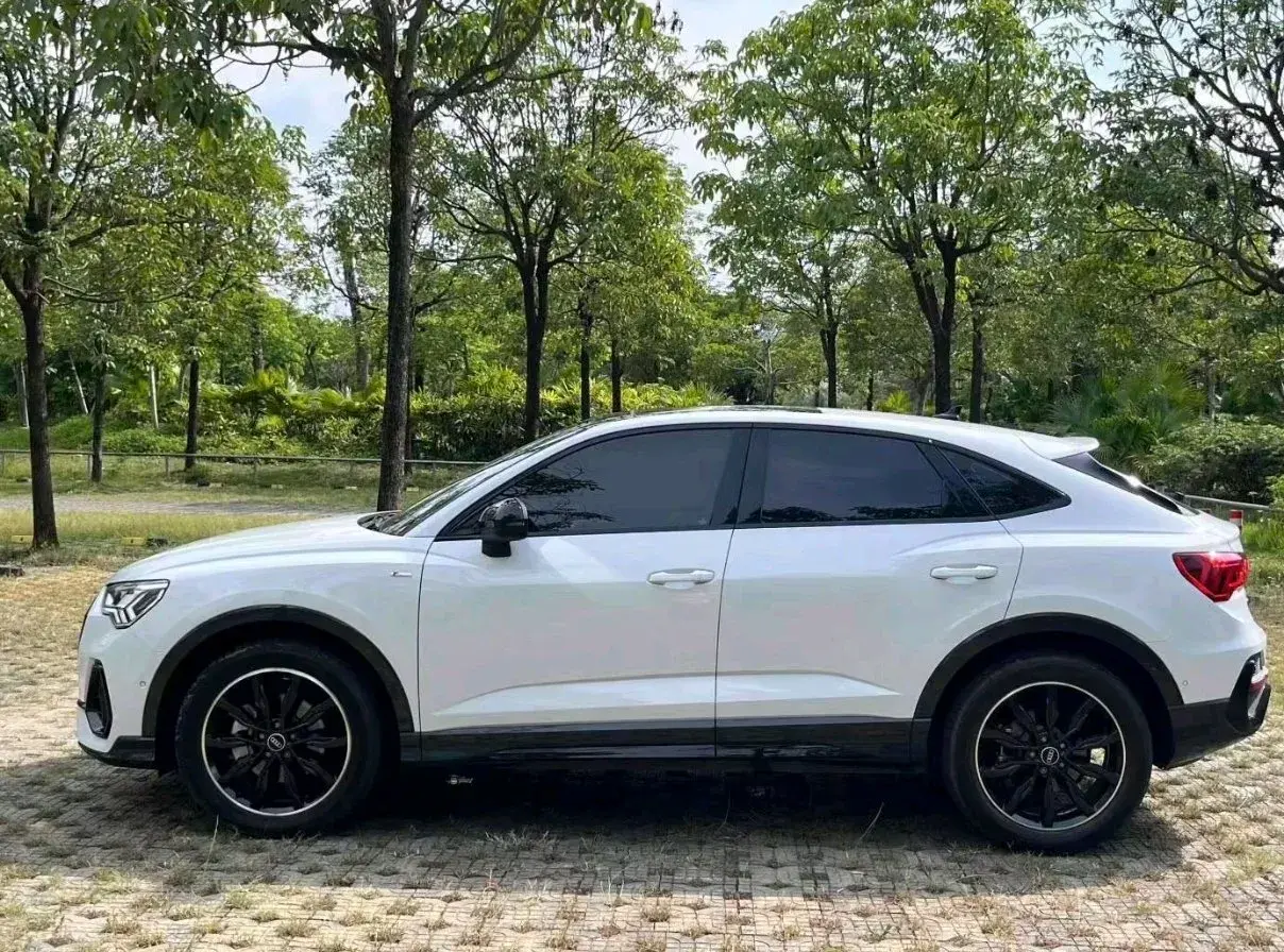 2022 AUDI Q3 thumbnail 3
