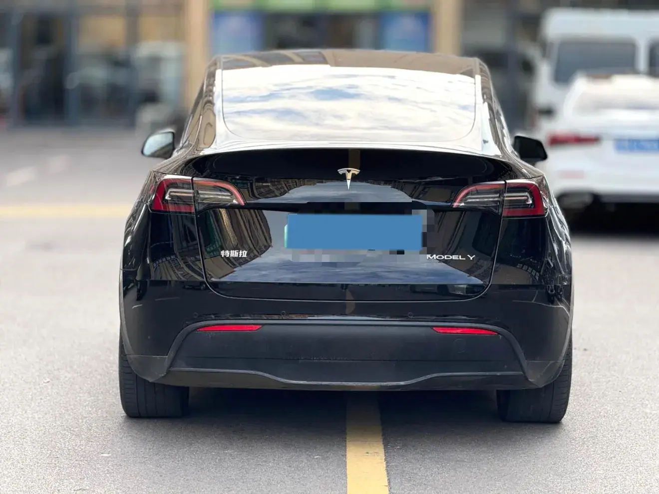 2023 TESLA MODEL thumbnail 4