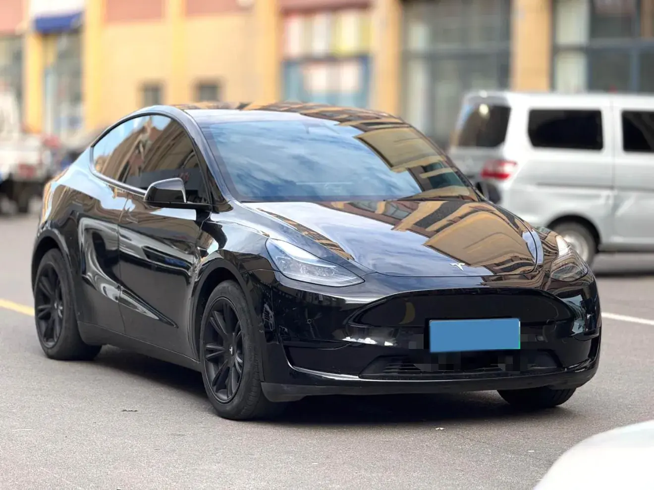 2023 TESLA MODEL thumbnail 3