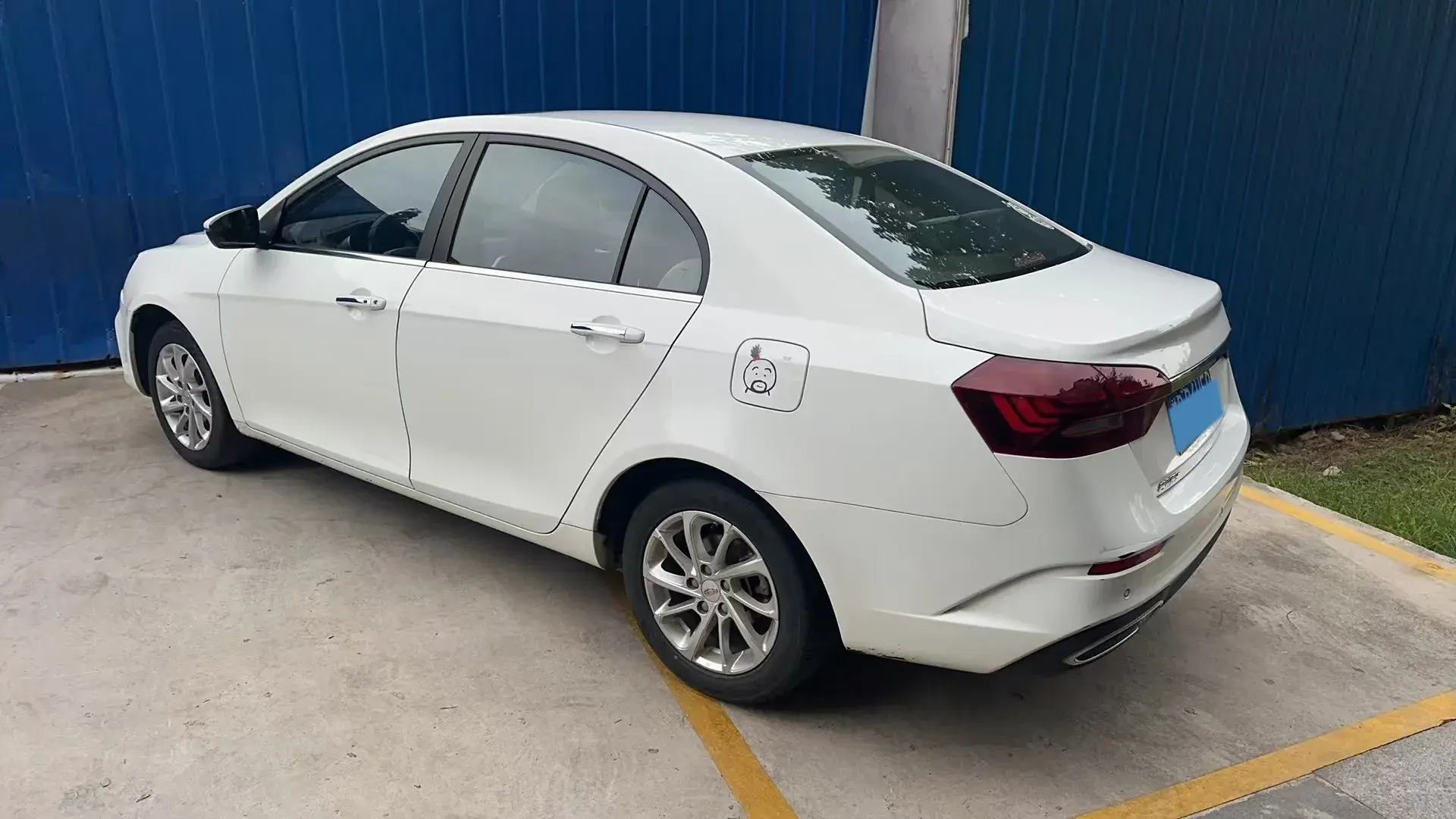 2021 GEELY EMGRAND thumbnail 2