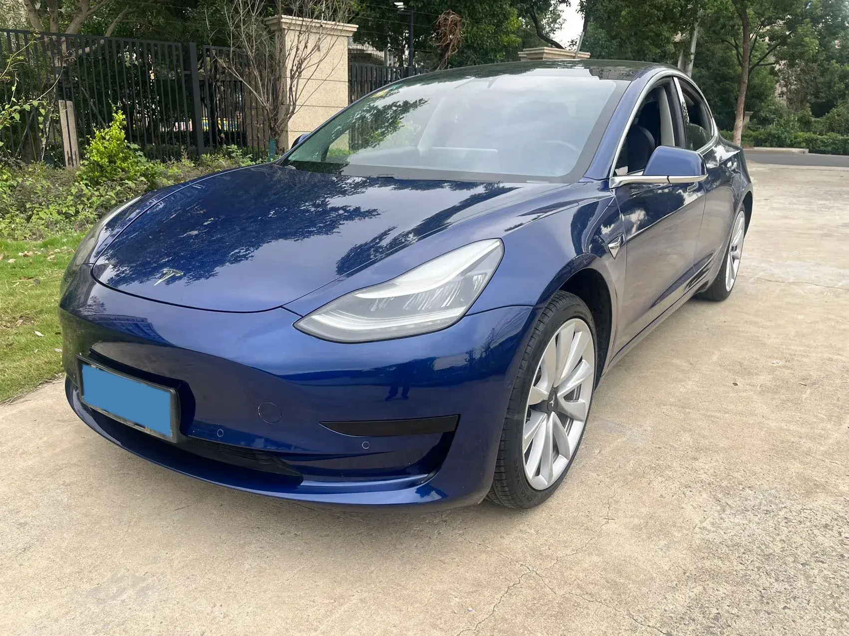 2020 TESLA MODEL view 1