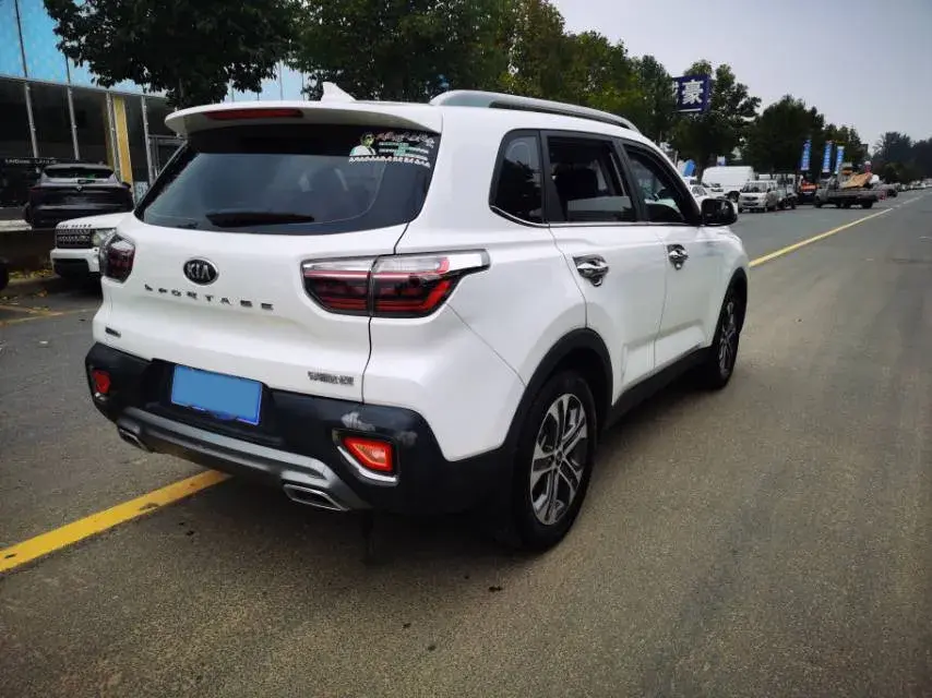 2018 KIA SPORTAGE thumbnail 4