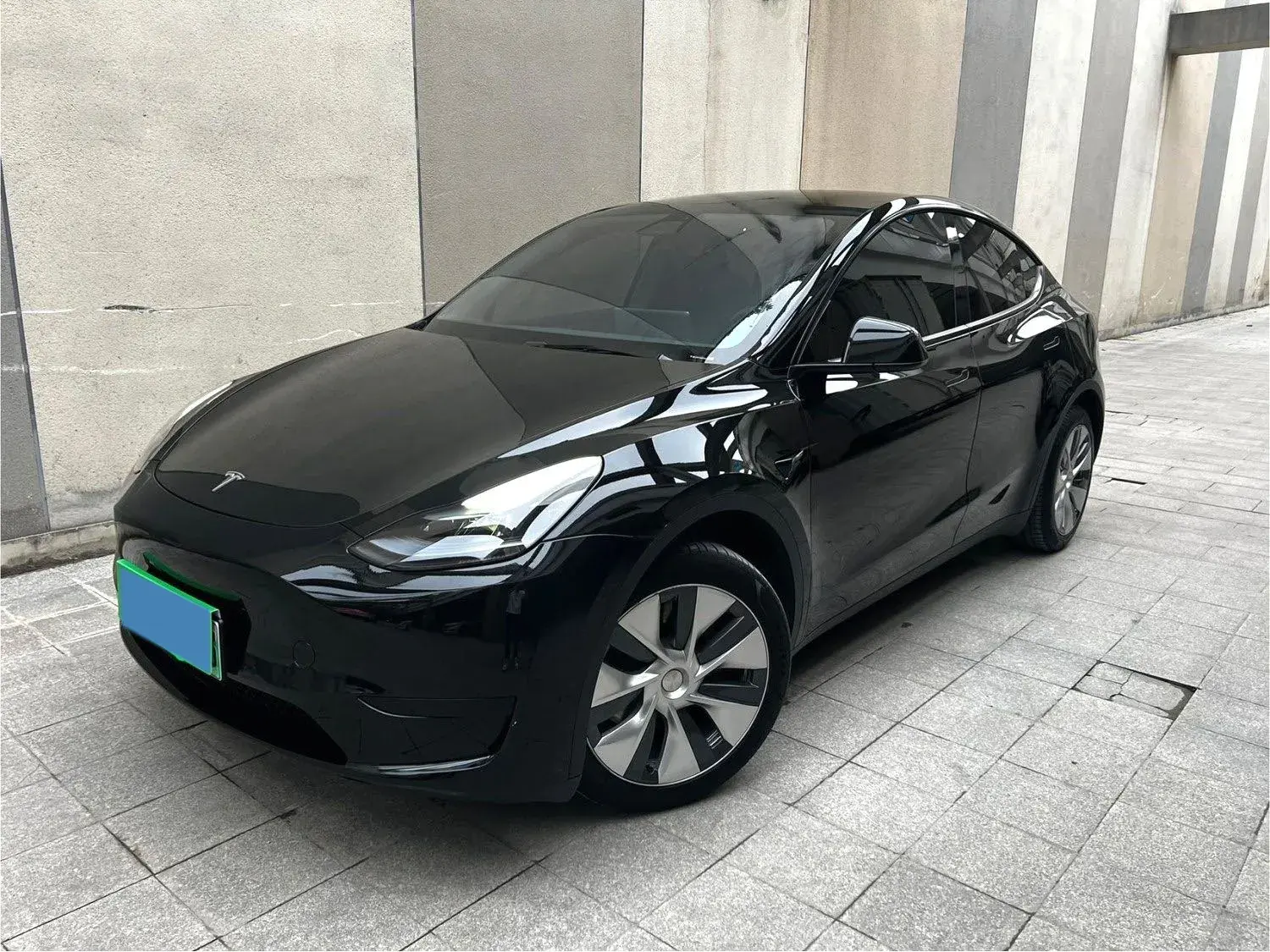 2022 TESLA MODEL view 1