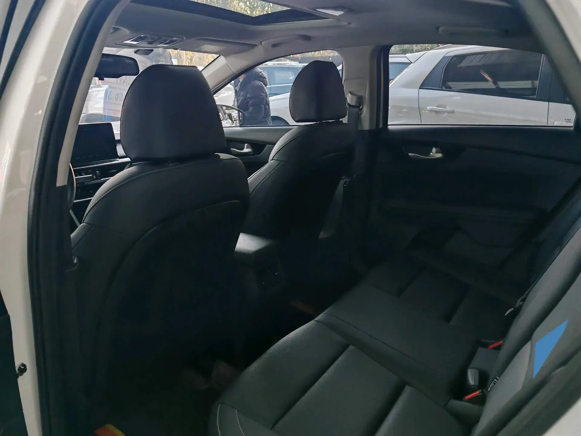 2021 KIA K3 thumbnail 4