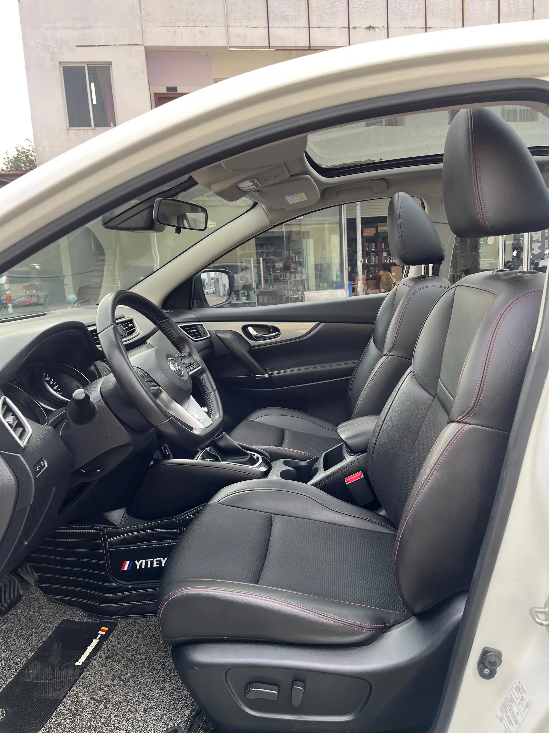 2019 NISSAN QASHQAI thumbnail 3