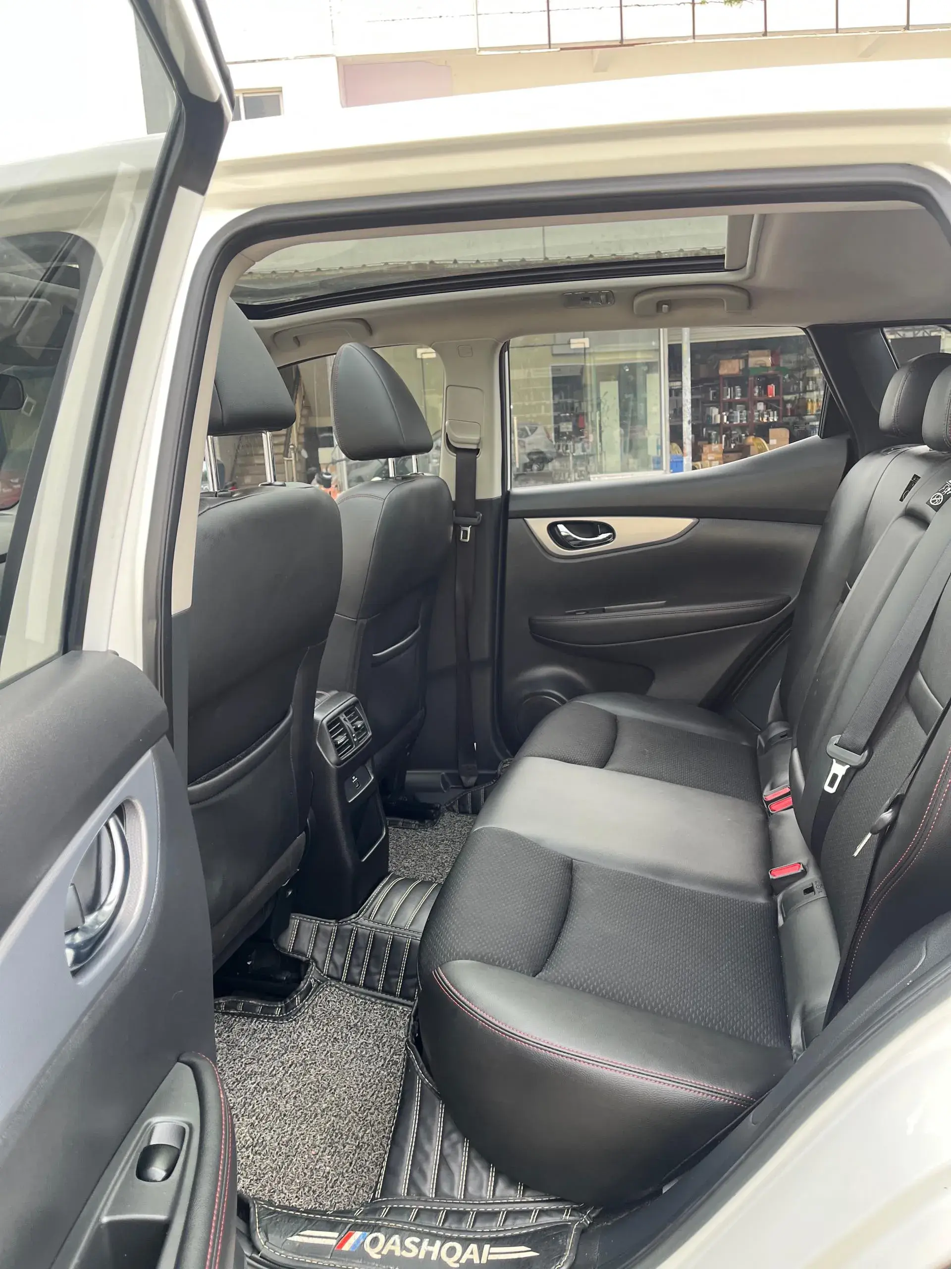 2019 NISSAN QASHQAI thumbnail 4