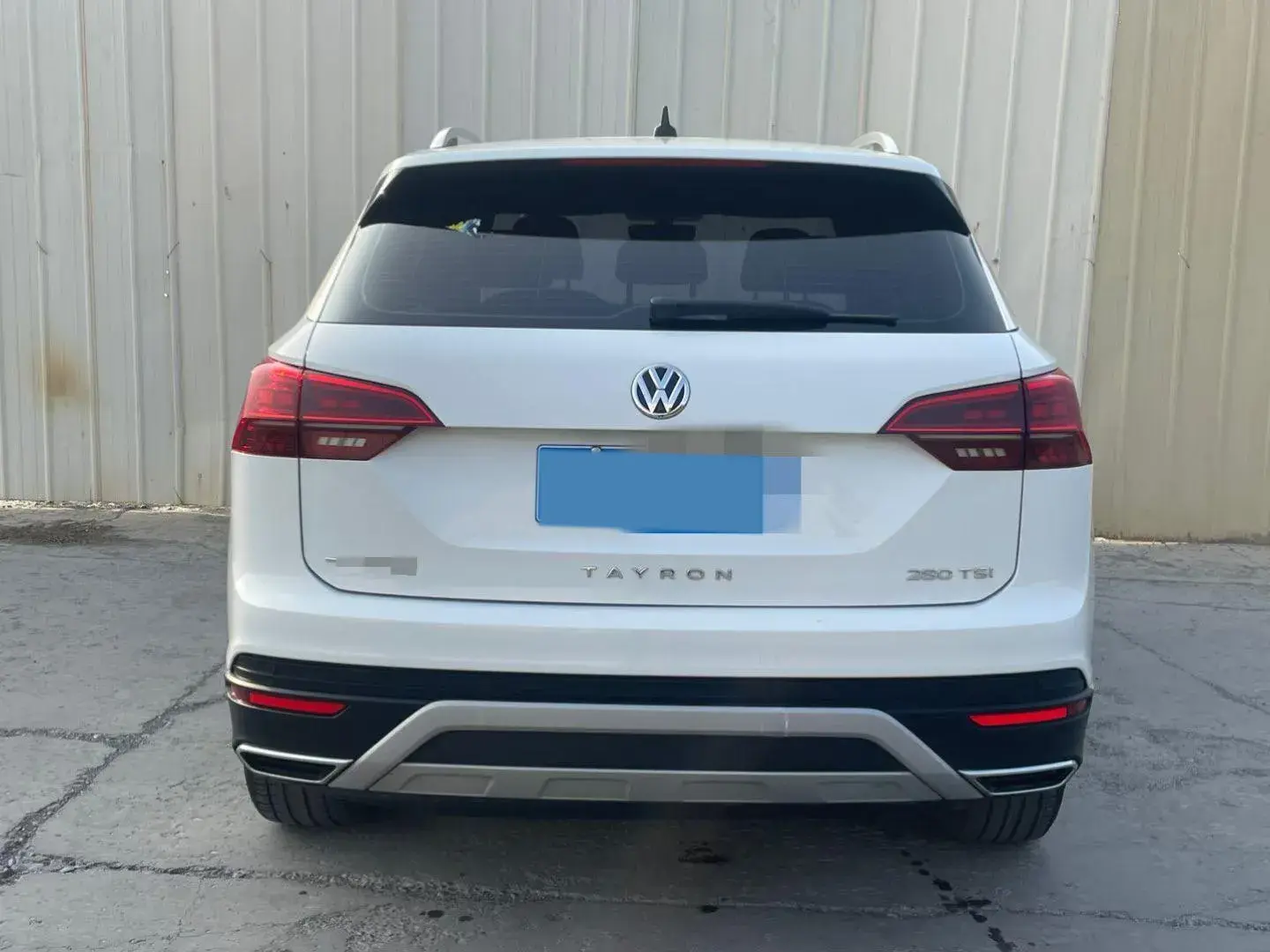 2021 VOLKSWAGEN TAYRON thumbnail 3