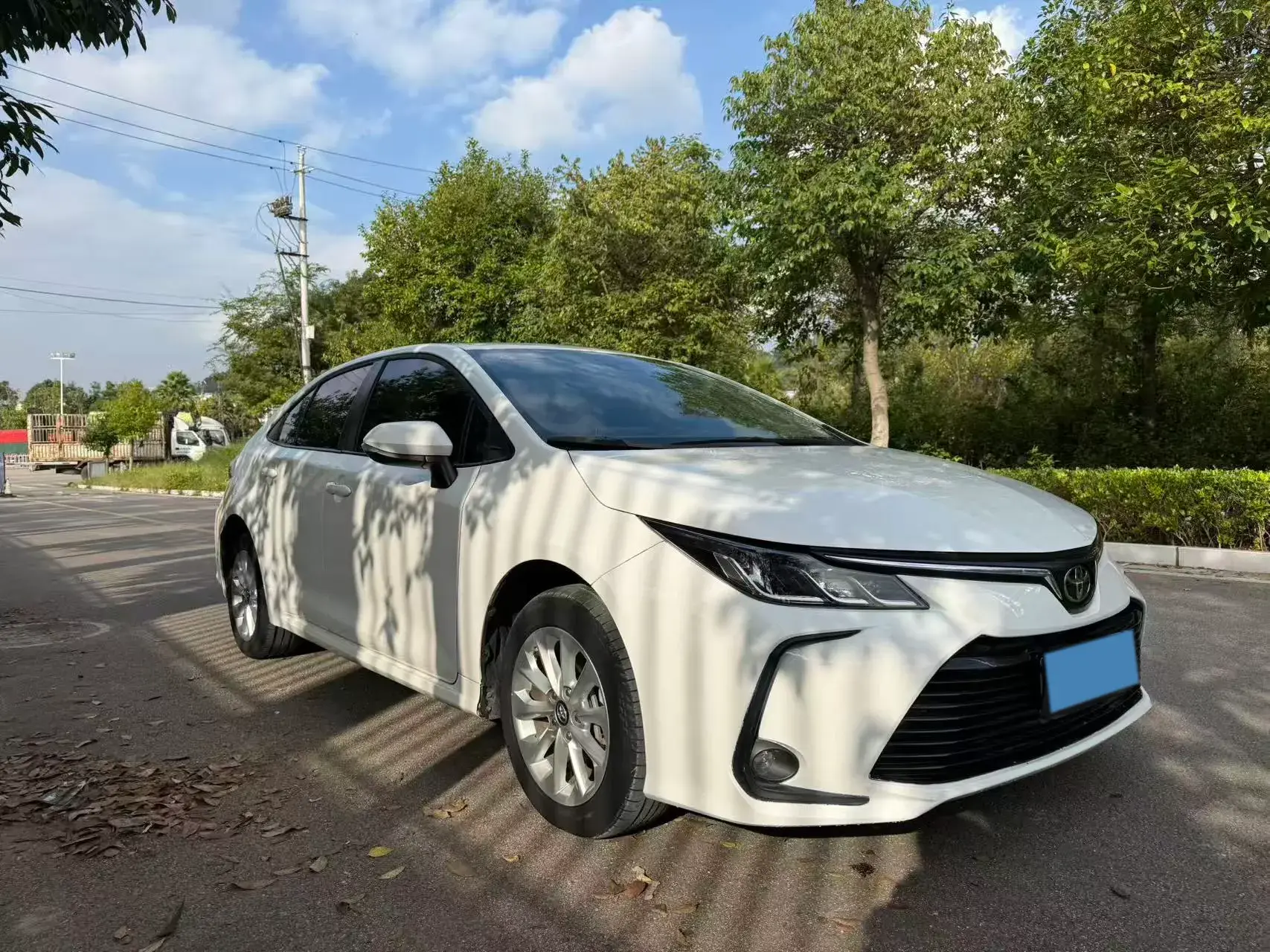 2021 TOYOTA COROLLA thumbnail 3
