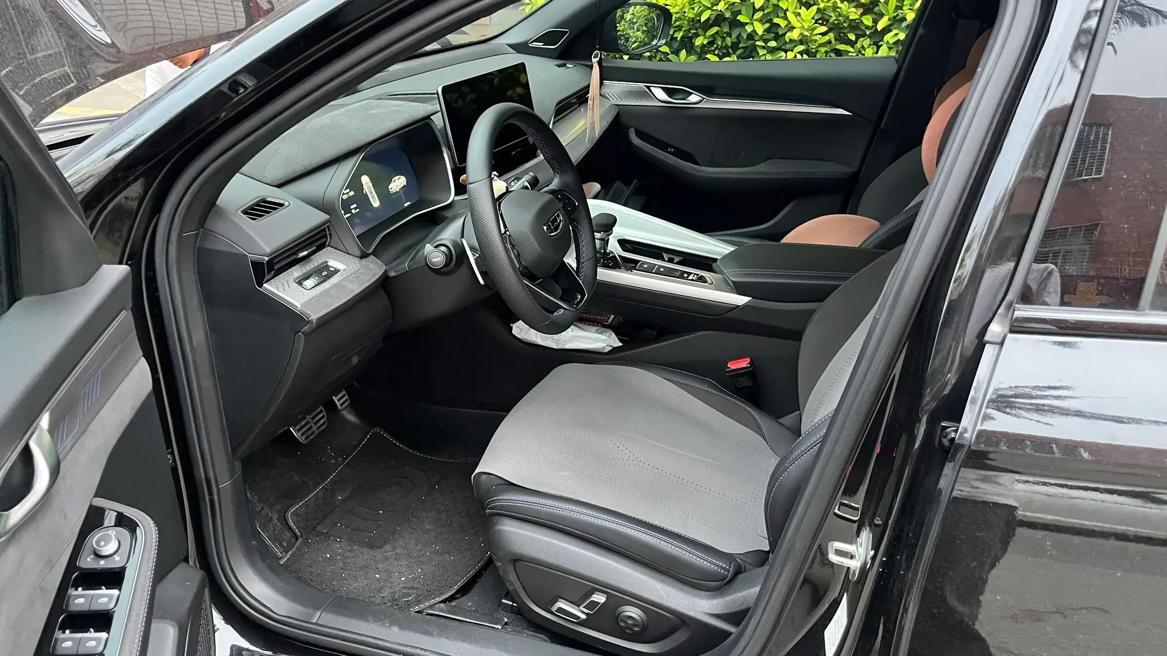 2024 GEELY PREFACE thumbnail 3