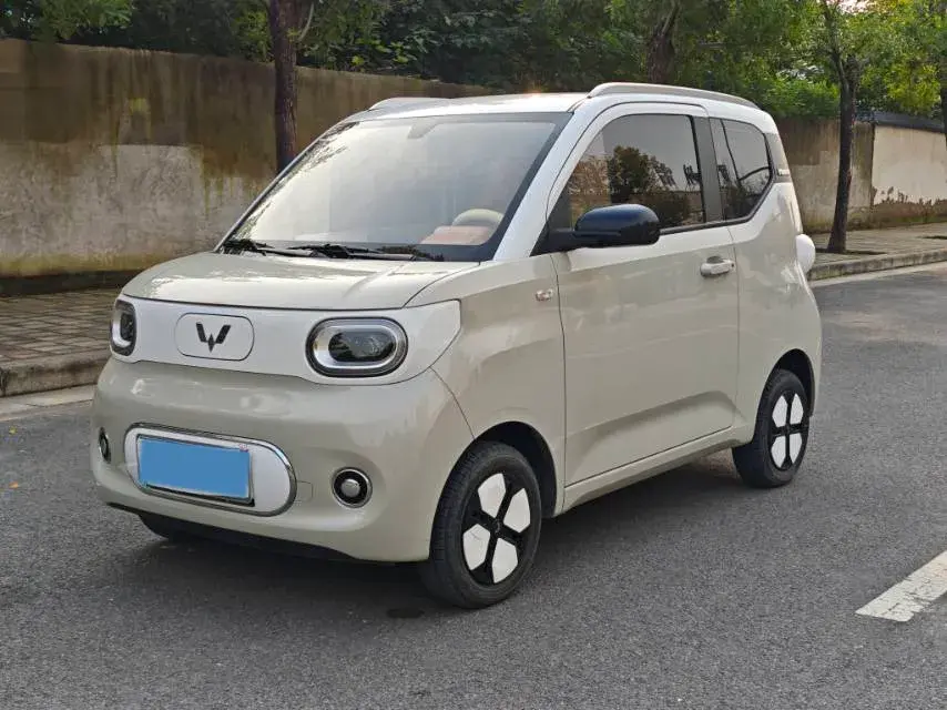 2024 WULING HONGGUANG view 1