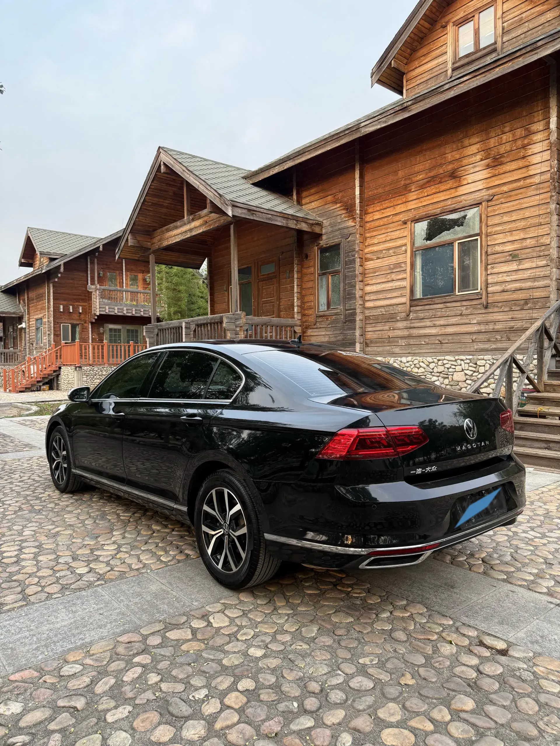 2021 VOLKSWAGEN MAGOTAN thumbnail 4