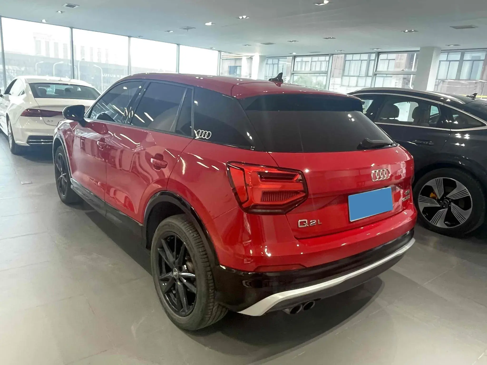 2021 AUDI Q2L thumbnail 2