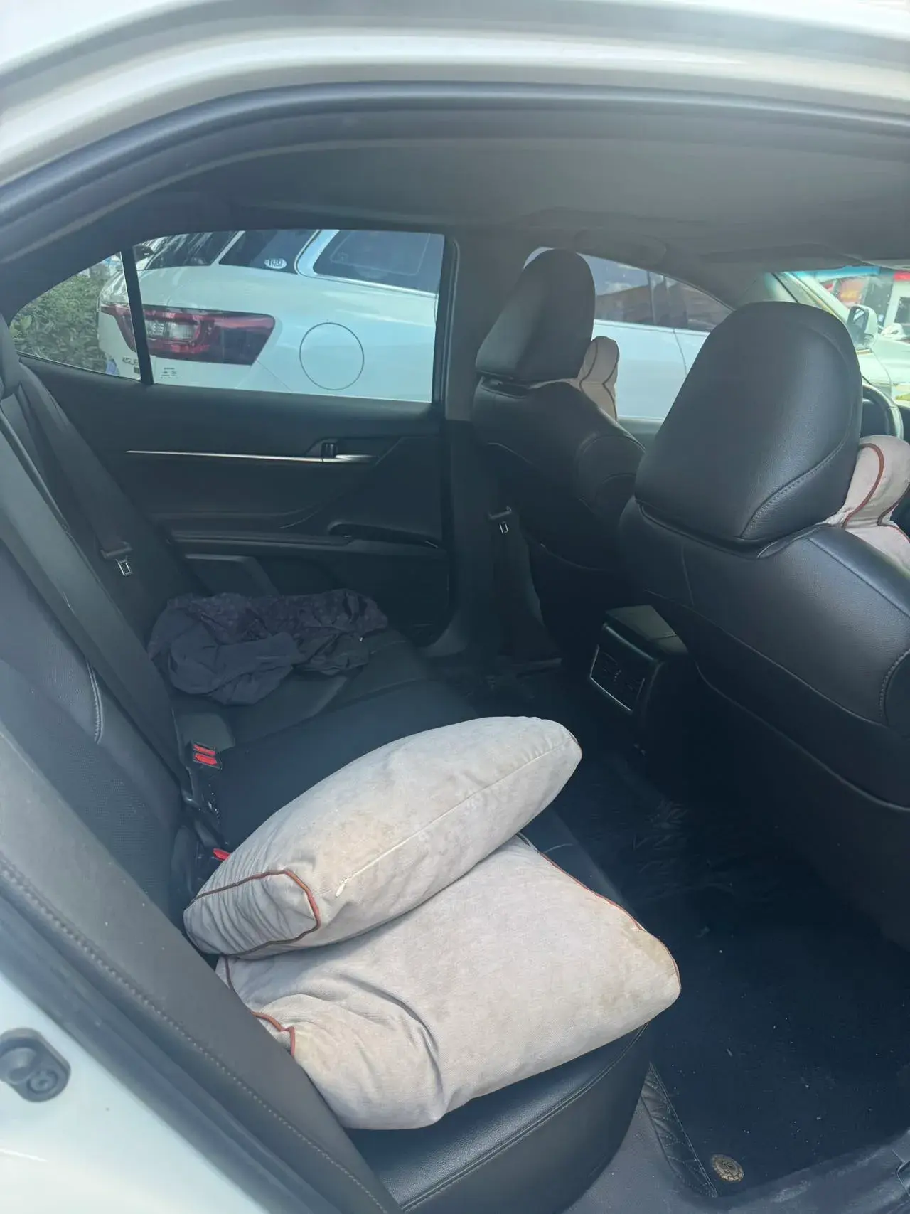 2023 TOYOTA CAMRY thumbnail 3