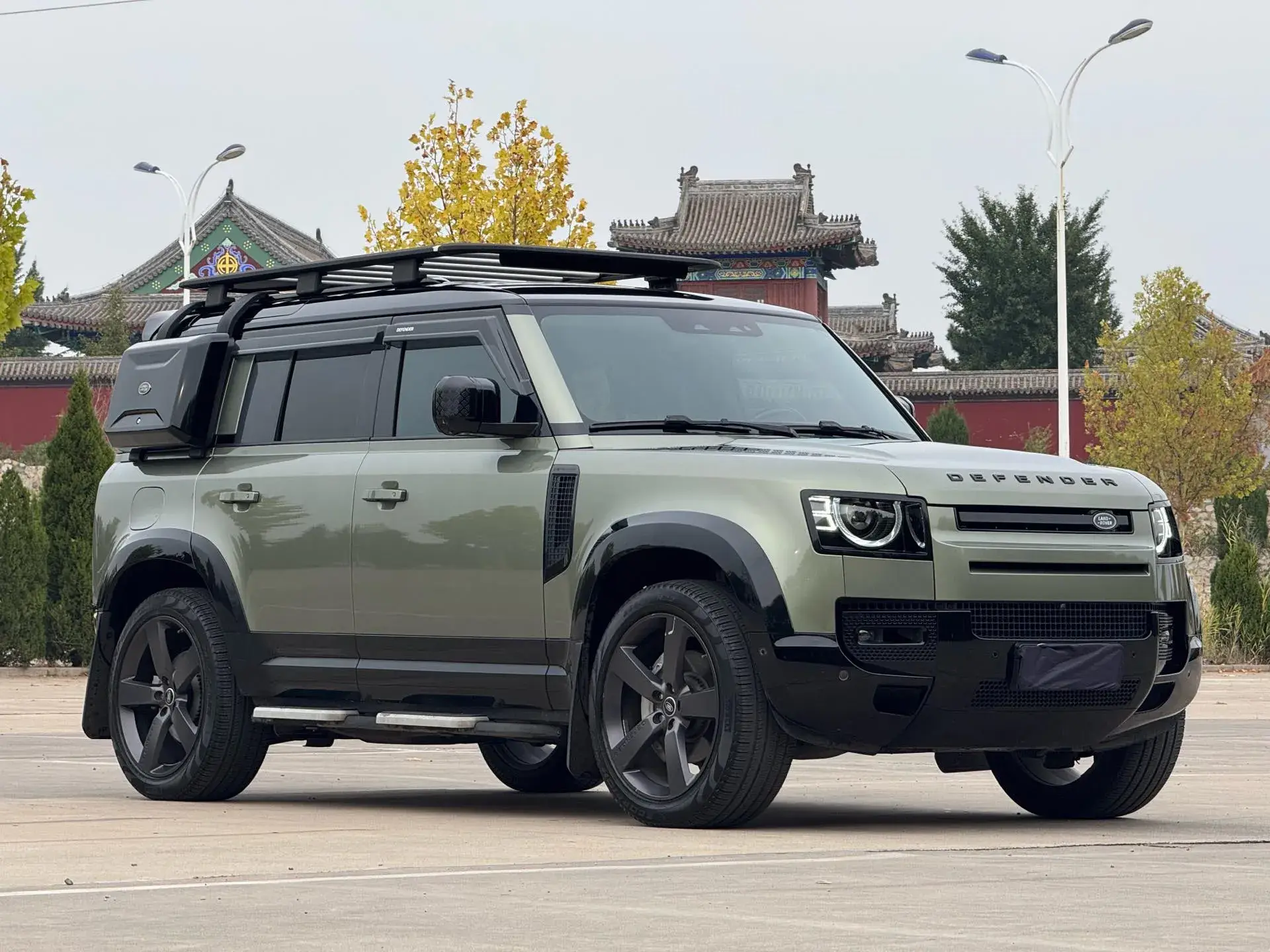 2023 LAND ROVER thumbnail 3