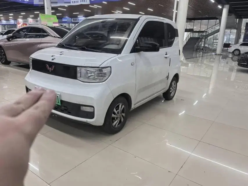 2020 WULING HONGGUANG view 1