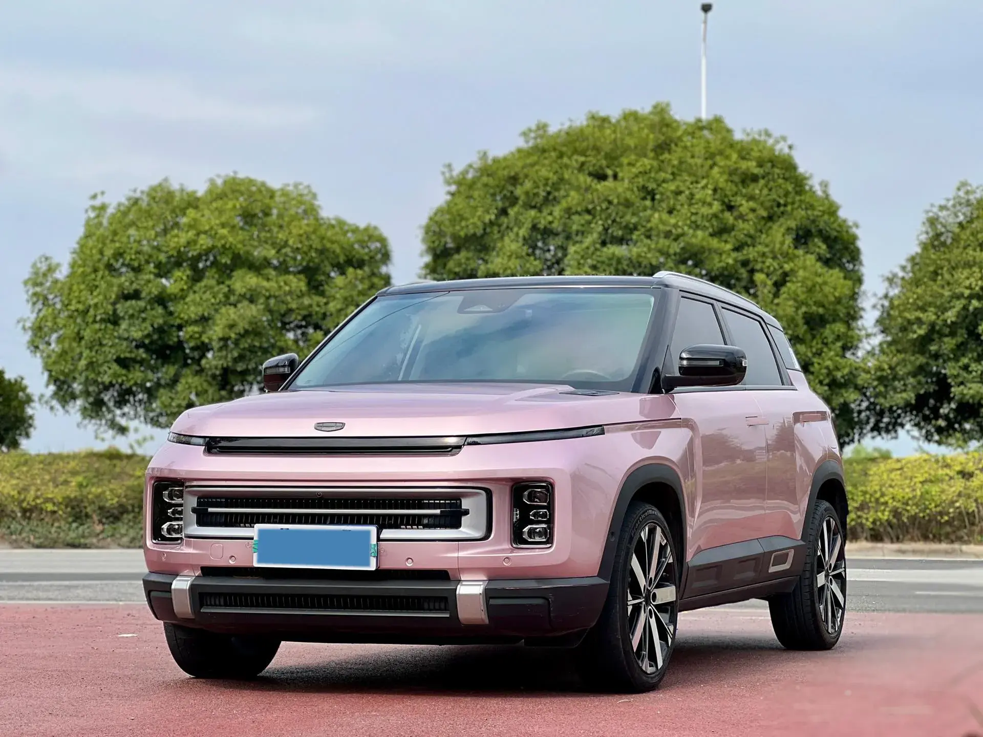 2023 GEELY ICON view 1