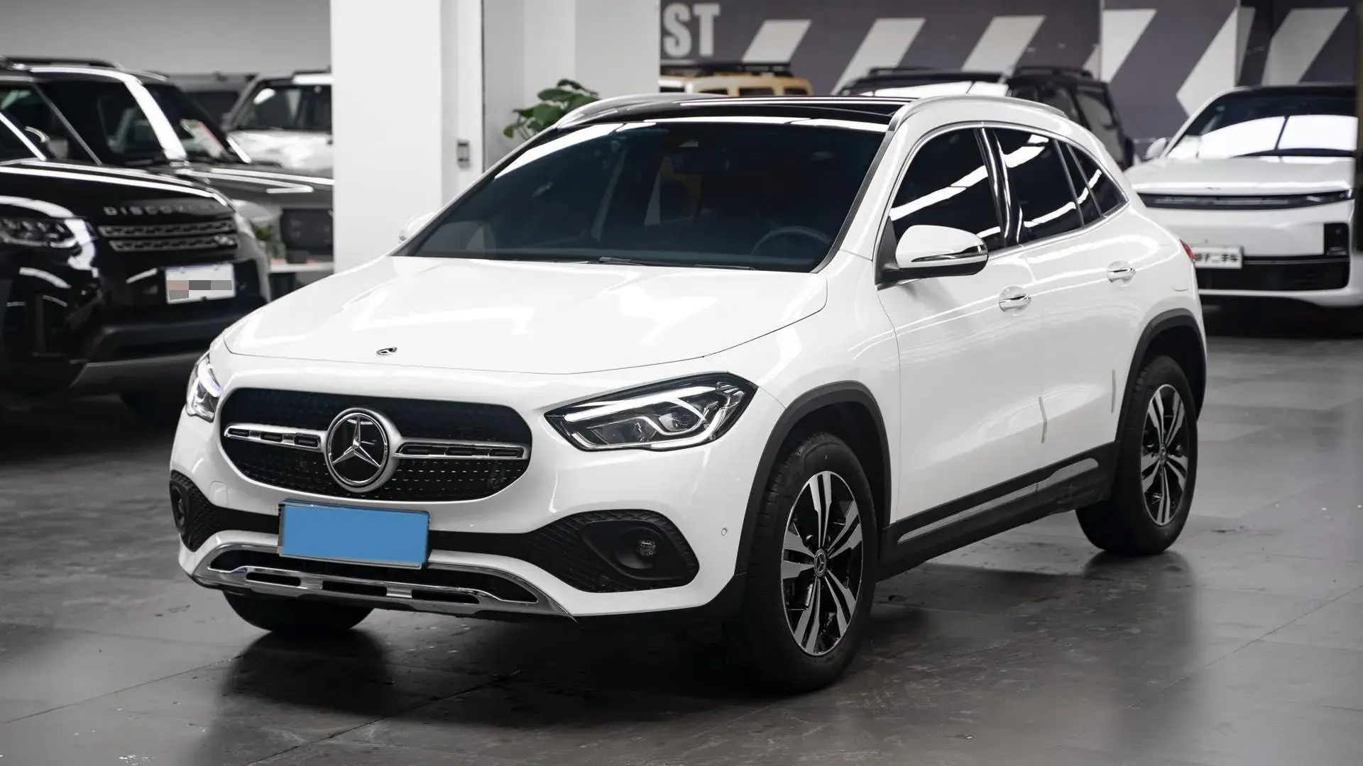 2023 MERCEDES-BENZ GLA view 1