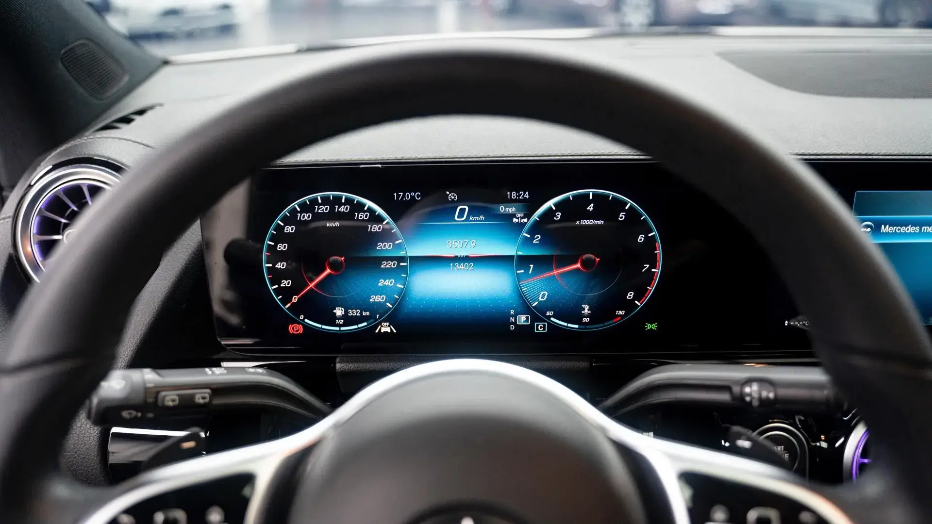 2023 MERCEDES-BENZ GLA thumbnail 3