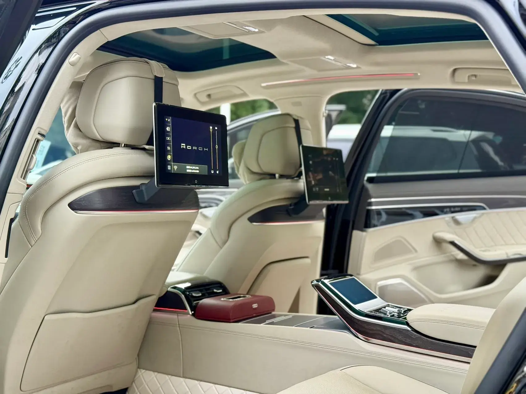 2022 AUDI A8 thumbnail 4