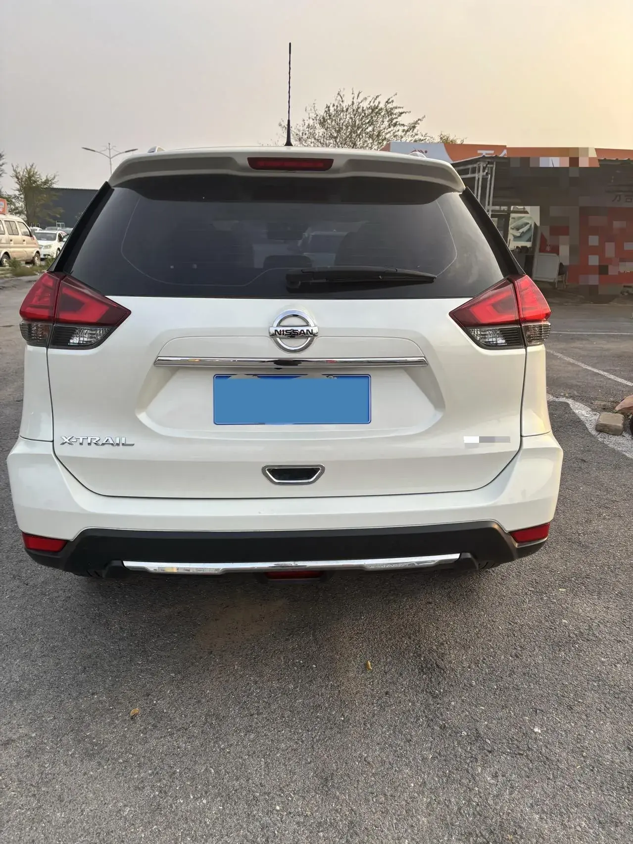 2021 NISSAN X-TRAIL thumbnail 4