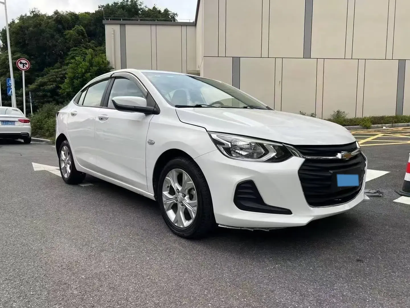 2021 CHEVROLET CAVALIER thumbnail 3