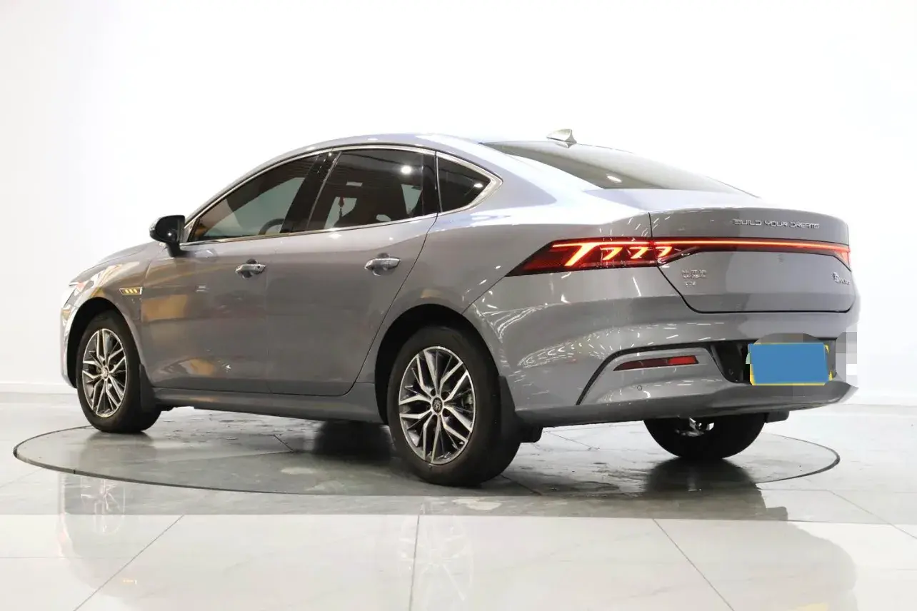 2024 BYD QIN thumbnail 3