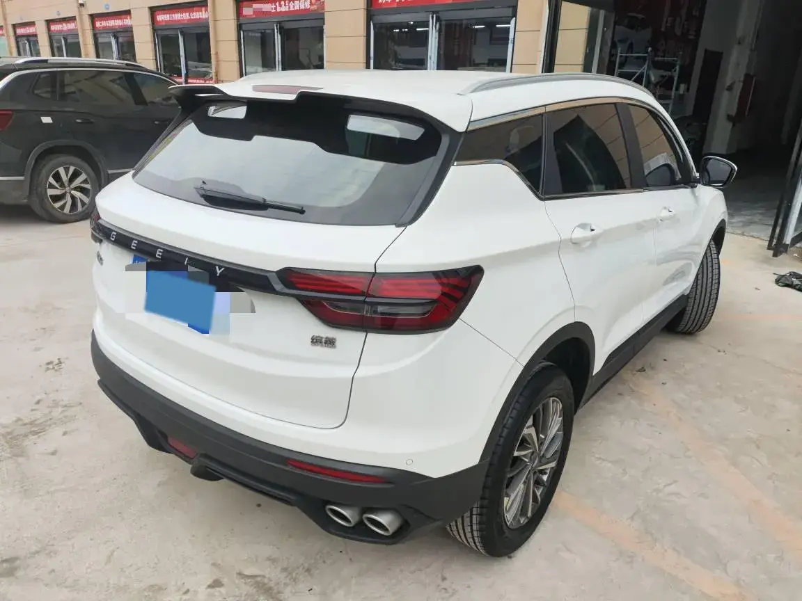 2021 GEELY COOLRAY thumbnail 3