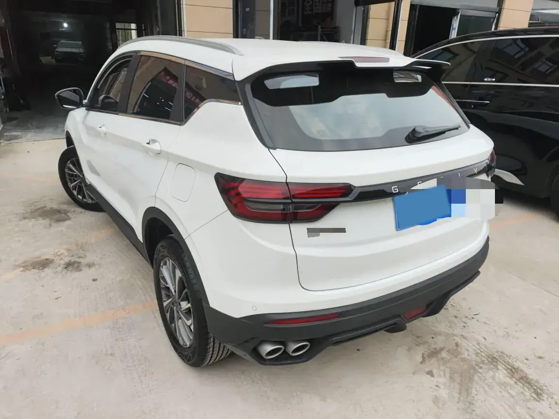 2021 GEELY COOLRAY thumbnail 4