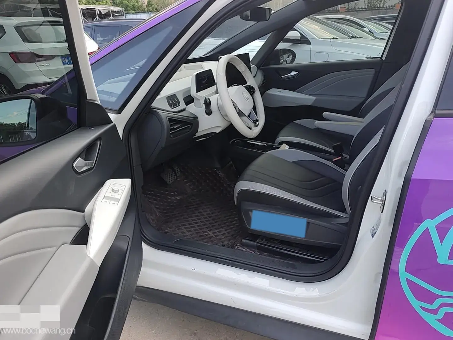 2025 VOLKSWAGEN ID.3 thumbnail 4