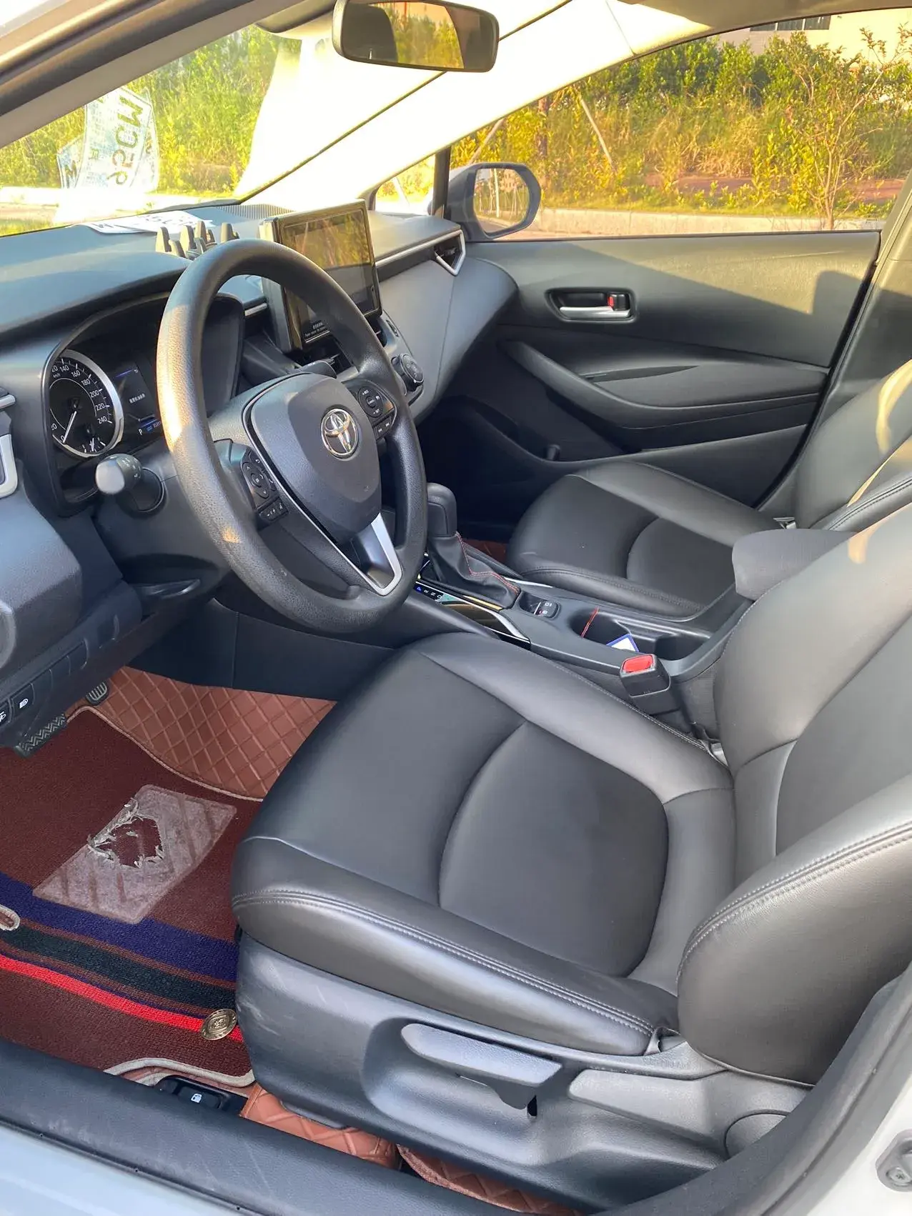 2023 TOYOTA COROLLA thumbnail 4