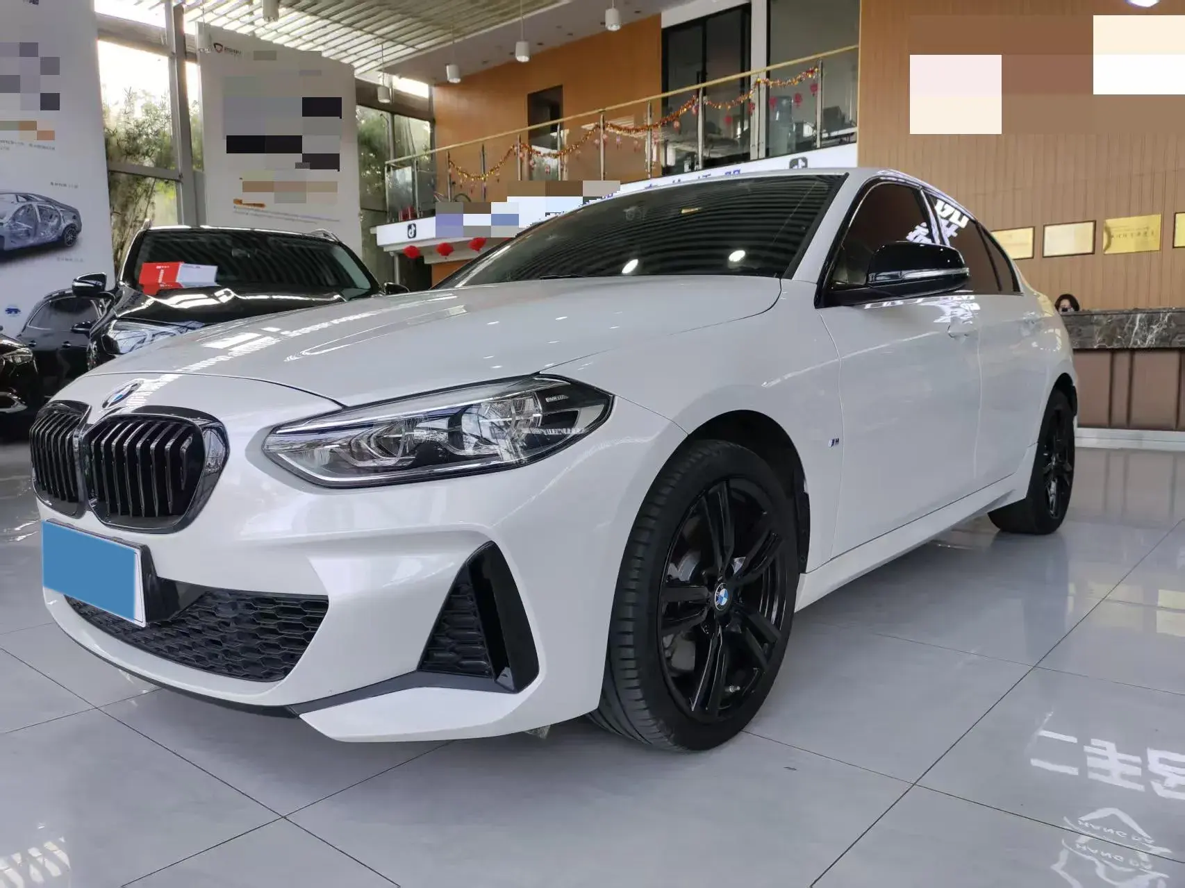 2021 BMW 1 view 1