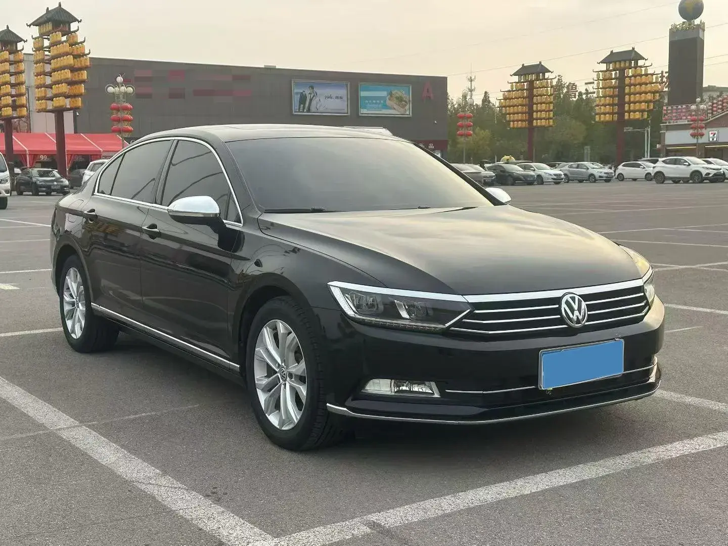 2017 VOLKSWAGEN MAGOTAN thumbnail 2