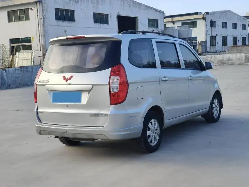 2018 WULING HONGGUANG thumbnail 4